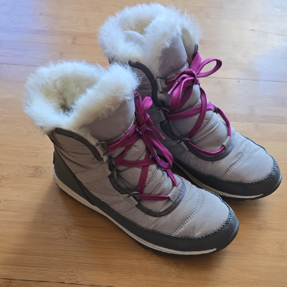 Sorel Women's Gray Winter Boots with Pink Laces